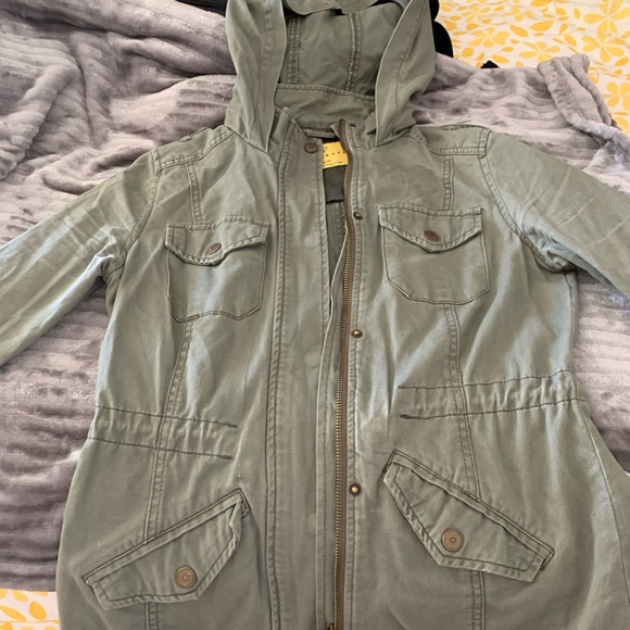 Green jacket - Picture 2 of 3